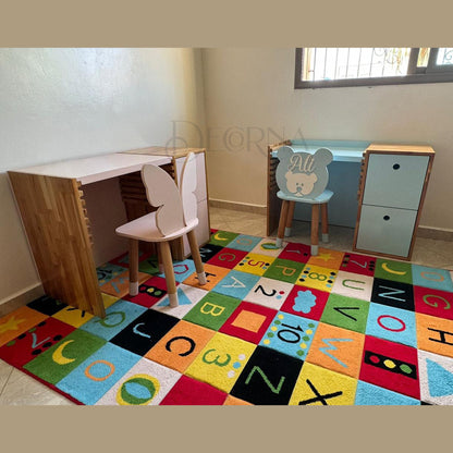 Bureau Élégant et Chaise Papillon