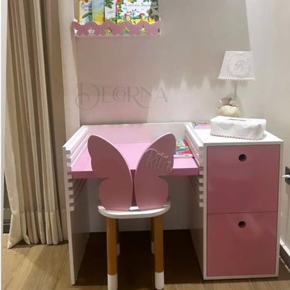 Bureau Élégant et Chaise Papillon