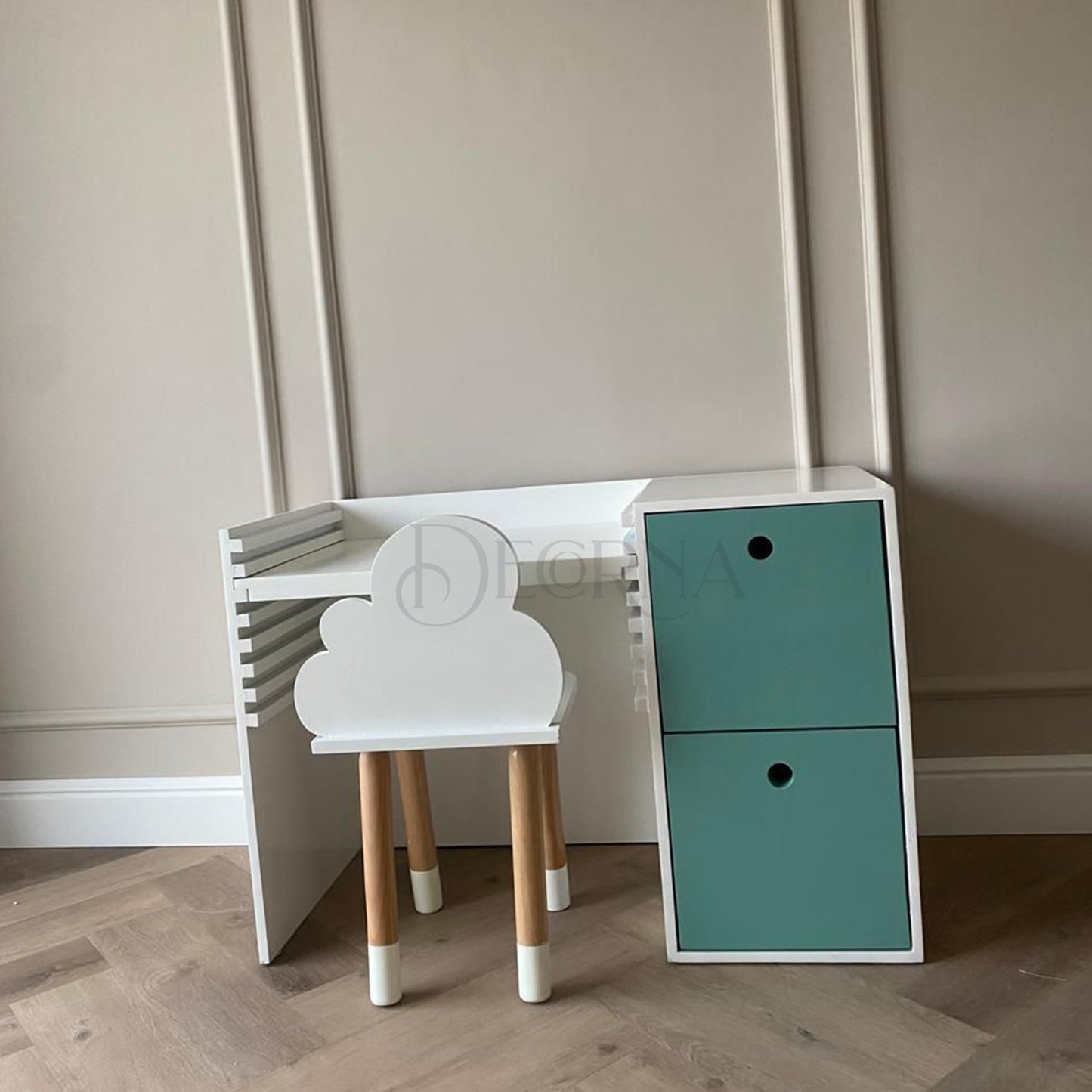 Bureau en Bois Charmant avec Chaise Animaux