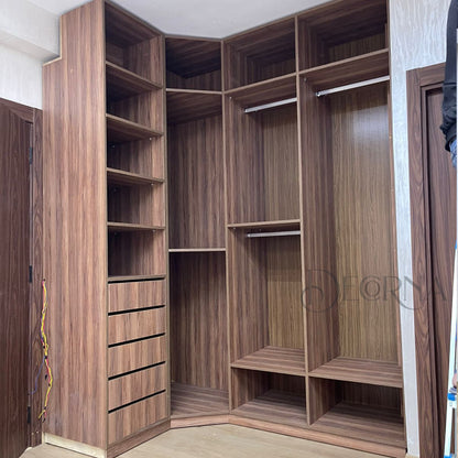 Armoire d'angle personnalisable avec étagères intégrées