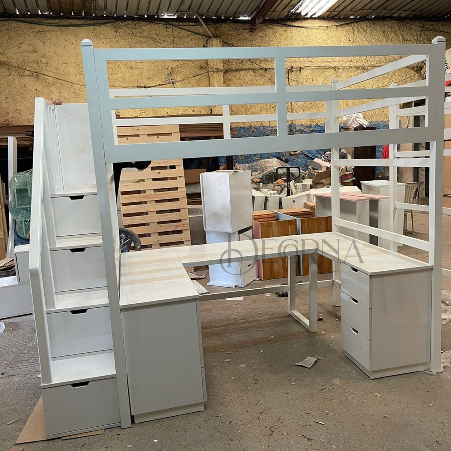 Lit mezzanine avec bureau intégré