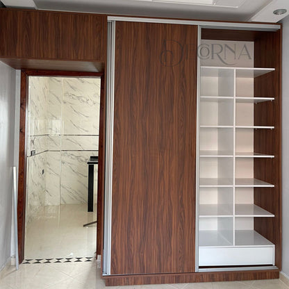 Armoire avec étagères personnalisables