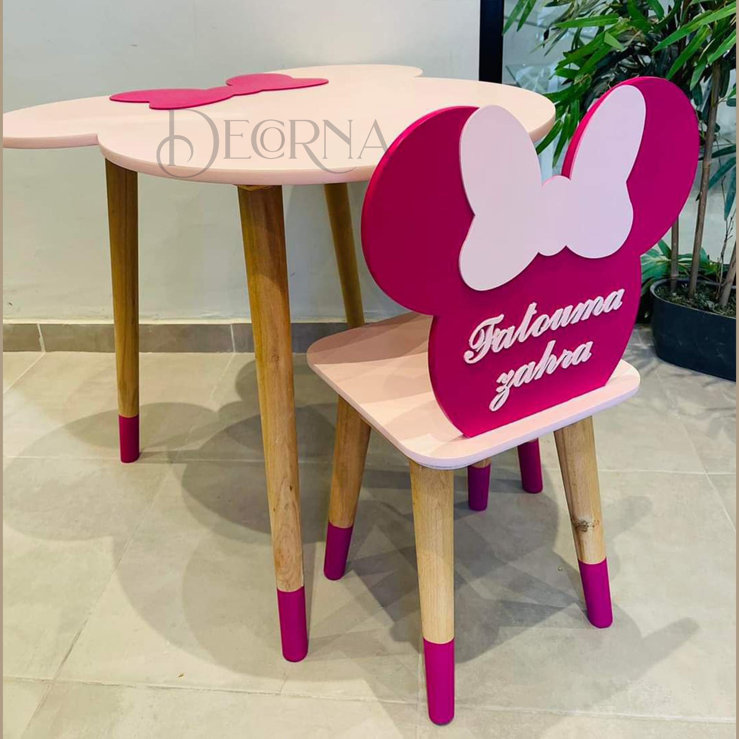 Ensemble bureau personnalisé pour enfants